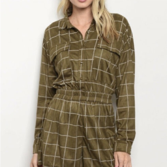 Le Lis Olive Green Plaid Romper, Button Front, Long Sleeves - Picture 11 of 11